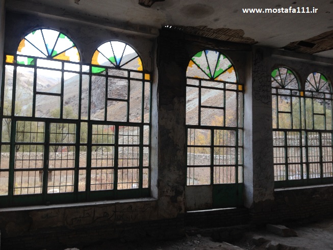 داخل تالار اصلی کاخ ناصری در دره شهرستانک 11 آبان 1396